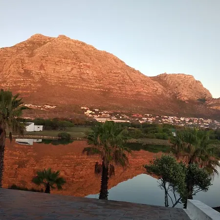 Vlei Cove Guesthouse Cape Town Exterior photo