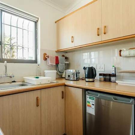 Vlei Cove Guesthouse Cape Town Exterior photo